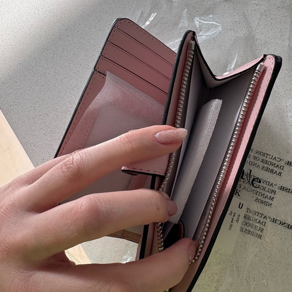 Kate Spade Lena Medium Bifold Wallet - Picture 5 of 6